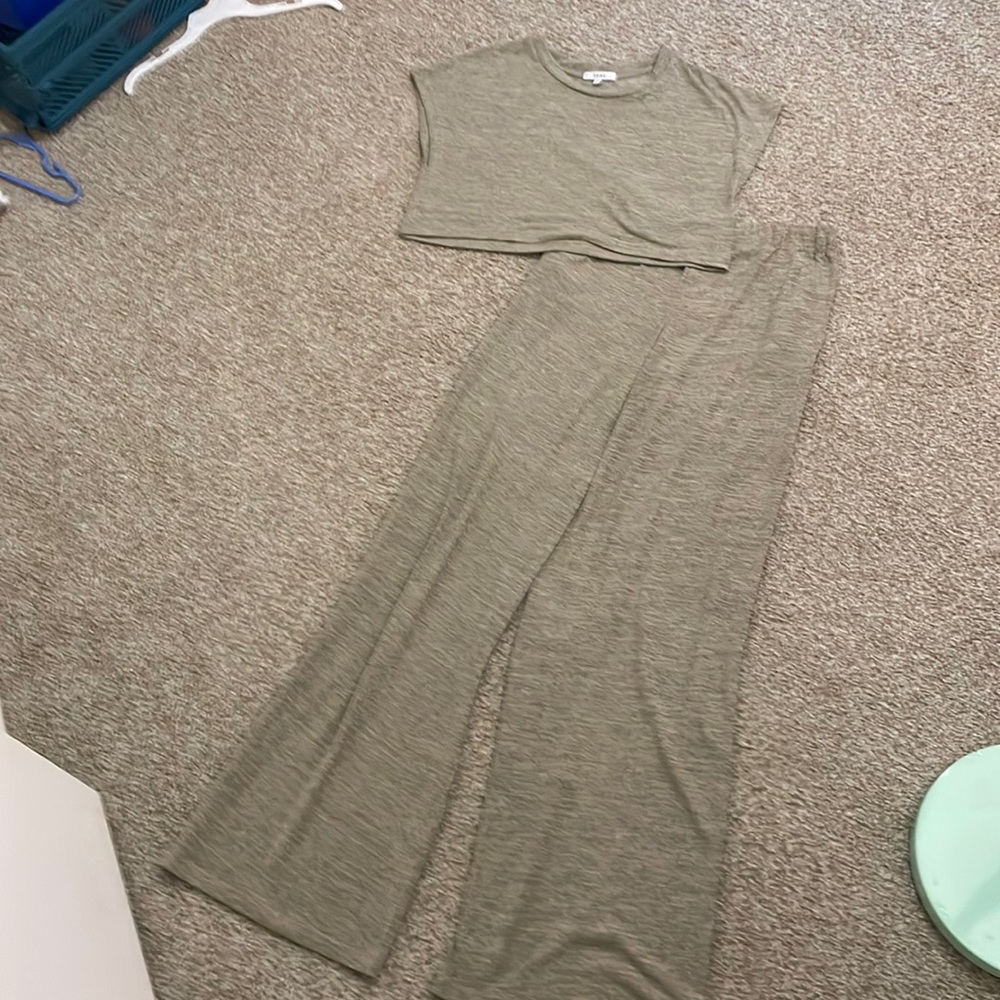 Cropped two piece woven pant set
